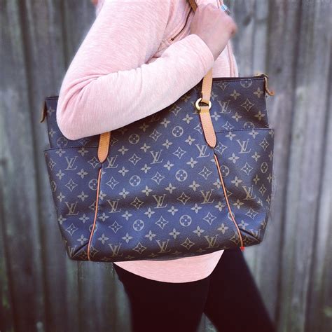 louis vuitton monogram totally mm|Louis Vuitton totally sizes.